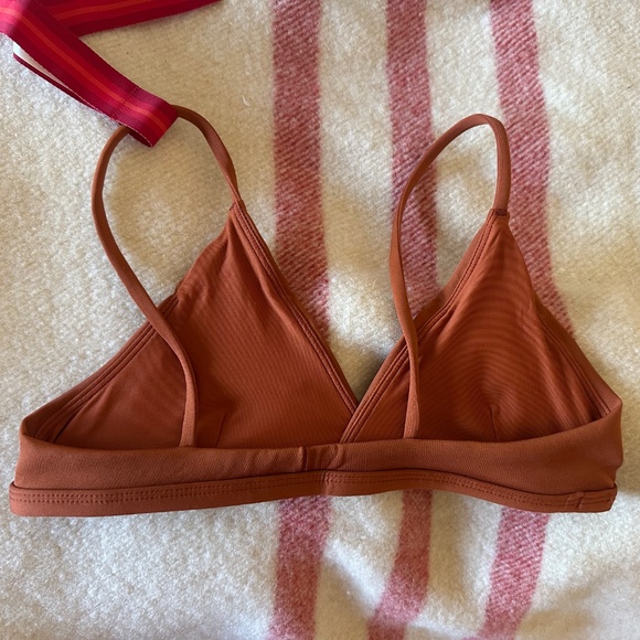 Left on Friday Sweet Victory top - Picture 2 of 3